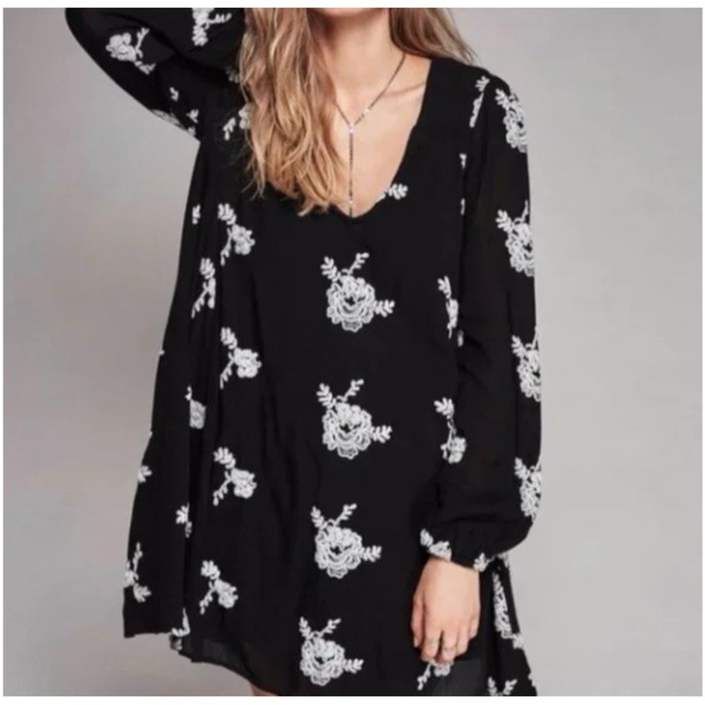 Free People Emma Austin Dress Size Small Floral Embroidered Tunic Black Boho